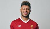 Arsenal's Oxlade-Chamberlain signs for Liverpool