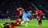 EPL PHOTOS: Aguero makes strong return as City go second