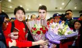 Oscar arrives in China to Shanghai SIPG fans cheers