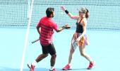 Indians at Australian Open: Paes-Hingis ease into quarters