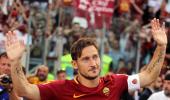 Totti ends playing career; appointed Roma director