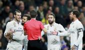 Bale says sorry after red card dents Real Madrid's title bid