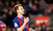 After 'crazy' win, Rakitic agrees new deal with Barcelona