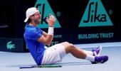 Pouille wraps up 10th Davis Cup title for France