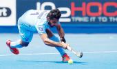 Dominant India pummel Pakistan 4-0, enter Asia Cup final