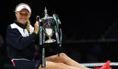 Wozniacki outclasses Venus to win WTA Finals title