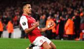 Europa League: Fan trouble before Arsenal rally to win, Everton lose