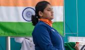 Indo-Pak athletes make peace at Asian Games