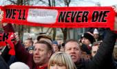 Manchester United mark 60 years since Munich air disaster