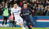 Soccer Briefs: PSG rally past Strasbourg; Bayern snatch late win