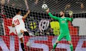 Superb De Gea shuts out Sevilla as Manchester Utd earn draw