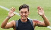 Arsenal manager Emery says Arsenal is Ozil's 'home'