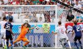 Japan lose to Poland, but advance on lesser yellow cards than Senegal