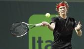 Zverev rolls into Miami final, will battle Isner