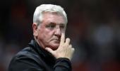 Aston Villa sack Bruce as manager