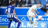 Real Madrid's troubles deepen with loss at Alaves