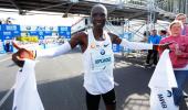 Sports Shorts: Kenyan Kipchoge shatters marathon world record in Berlin