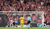 Barca stunned by Bilbao; Lewandowski rescues Bayern