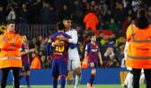 Barca, Real share spoils in rare goalless 'Clasico'