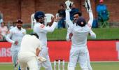 Sri Lanka seamers keep second Test versus South Africa in the balance