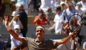 French Open PIX: Federer waltzes into last 8