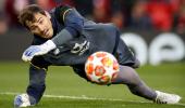 Porto goalkeeper Casillas suffers heart attack