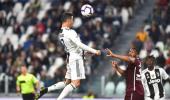 Soccer Extras: Late Ronaldo goal foils Torino