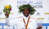 Sports Shorts: Bekele wins Berlin marathon