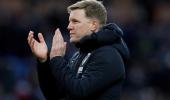 Bournemouth's Howe first EPL boss to take pay cut