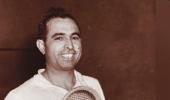 Pak squash great Azam Khan dies of coronavirus