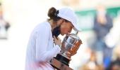 PICS: Polish teenager Swiatek wins French Open