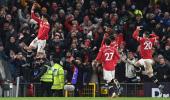 Ronaldo powers United to win; goes past 800-goal mark