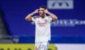 Football: Lyon grab top spot with last-gasp win