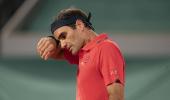 Federer mulling French Open pull out