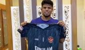 I-League winning keeper auctions jersey to raise funds