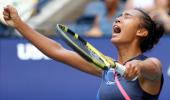 PIX: Teenager Fernandez stuns Svitolina to enter semis