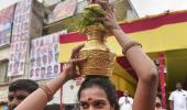 Sindhu visits Mahankali temple ahead of CWG