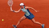 French Open: Swiatek survives Kovinic, reaches last 16