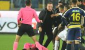 Soccer: Turkish club president punches ref, arrested