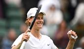 Sinner stops Safiullin to move into Wimbledon semis