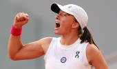 French Open: Spirited Swiatek sets up Muchova final