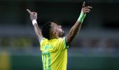 PIX: Neymar goes past Pele as Brazil thrash Bolivia