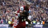 Liverpool's title hopes fade after draw at West Ham