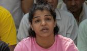 Wrestlers shouldn't play in nationals by WFI: Sakshi