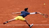 French Open PIX: Swiatek dominates, reaches quarters