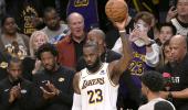 LeBron James hits 40,000 points, rewriting NBA legacy