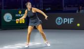 Sabalenka opens WTA Finals with sweep