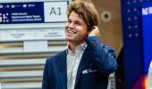 Magnus Carlsen takes sole lead in Tata Chess