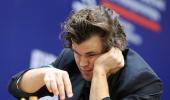 Carlsen beats Niemann in 1st face-off since cheat row