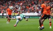 Celtic thrash Dundee to seal Scottish title in style